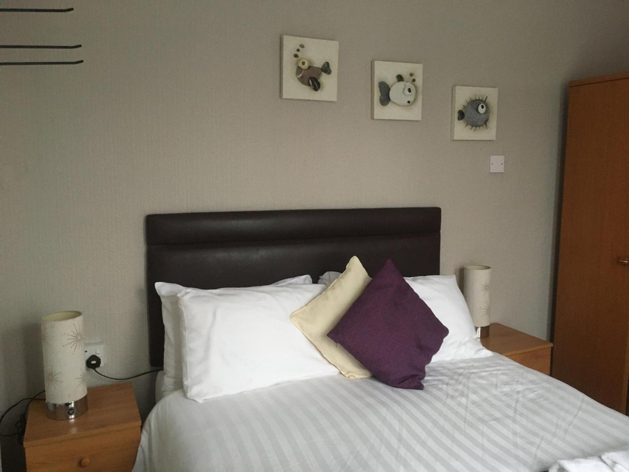 Budget Double Room - Ensuite,1091706588:JPEG
